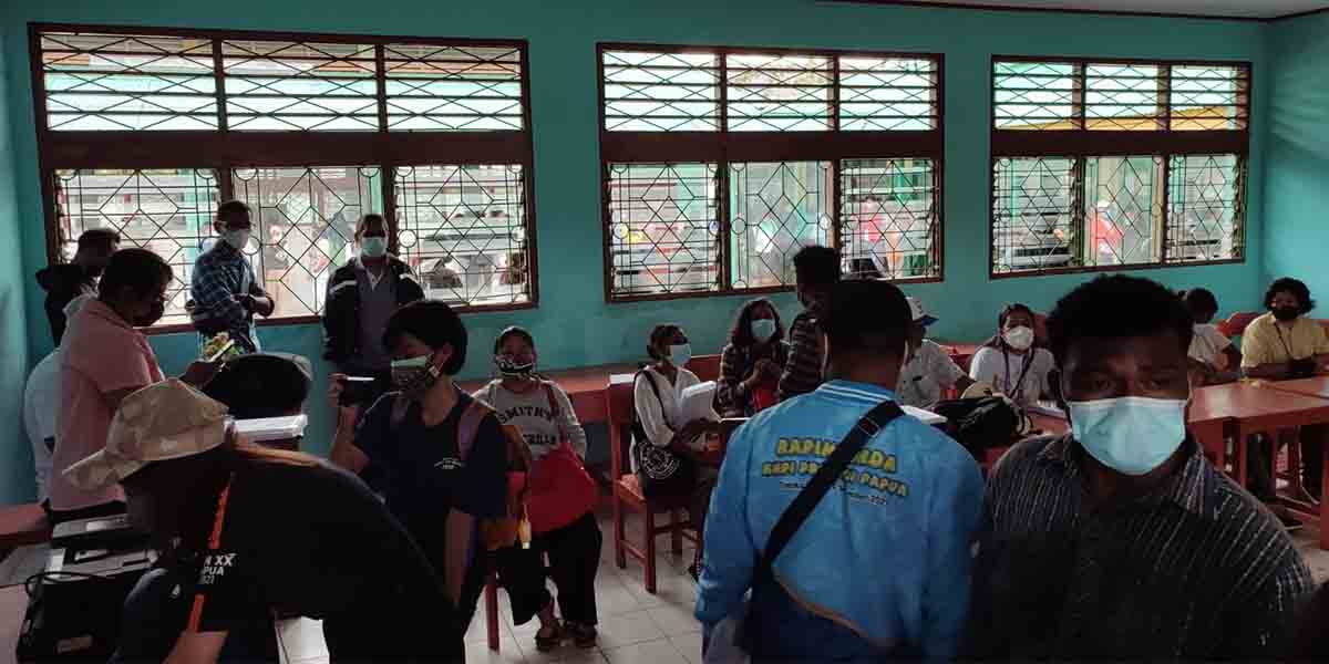 relawan-pon-mimika-tanda-tangan-perjanjian-kontrak